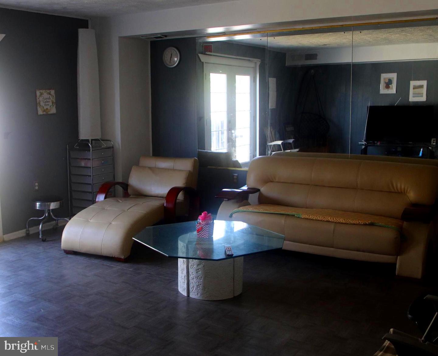7113 Cross St Property Photo 3