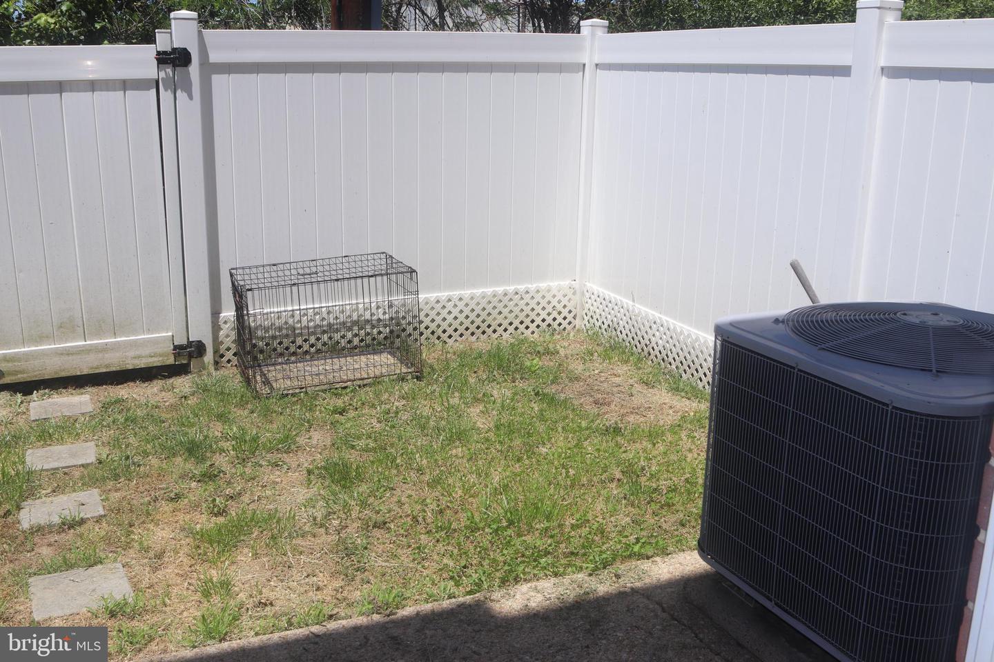 7113 Cross St Property Photo 4