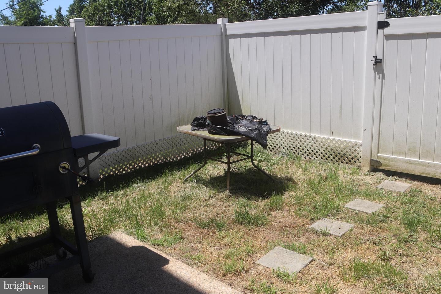 7113 Cross St Property Photo 5