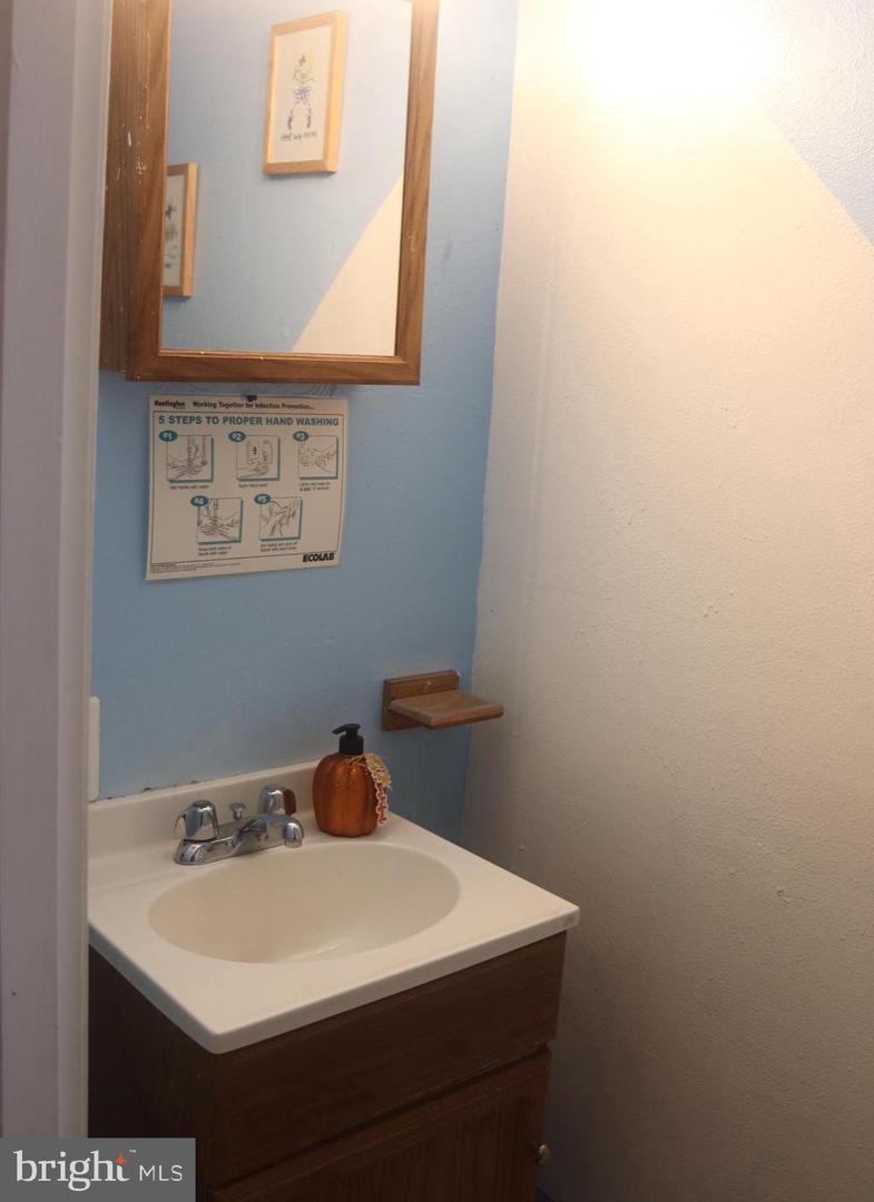 7113 Cross St Property Photo 8
