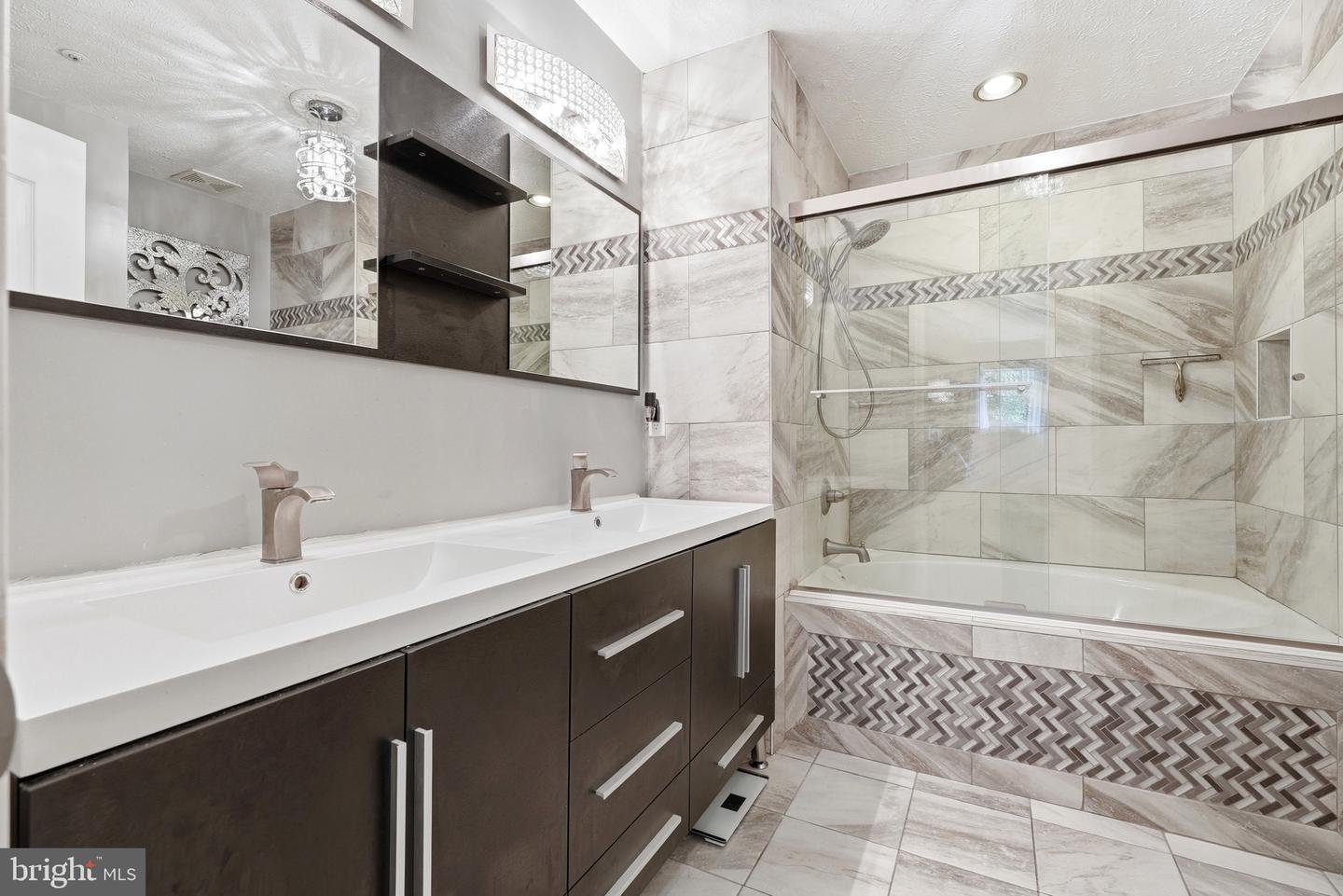 4602 Deepwood Ct #86d Property Photo 28