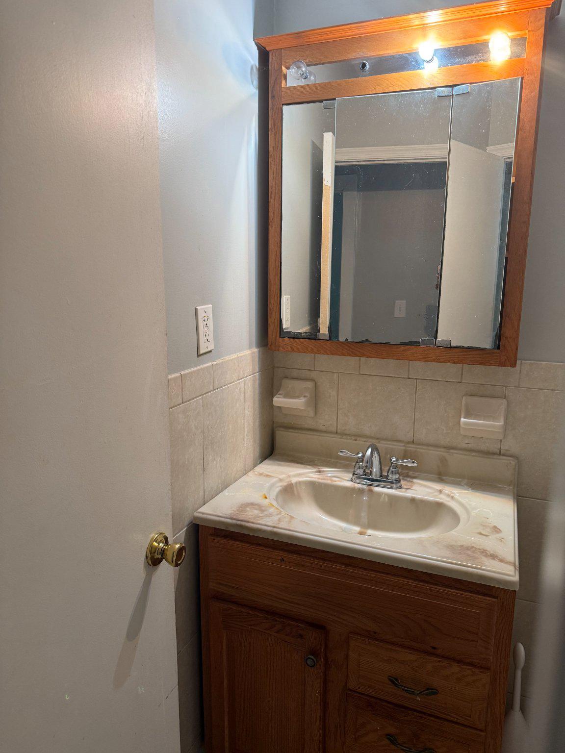 724 Mentor Ave Property Photo 8
