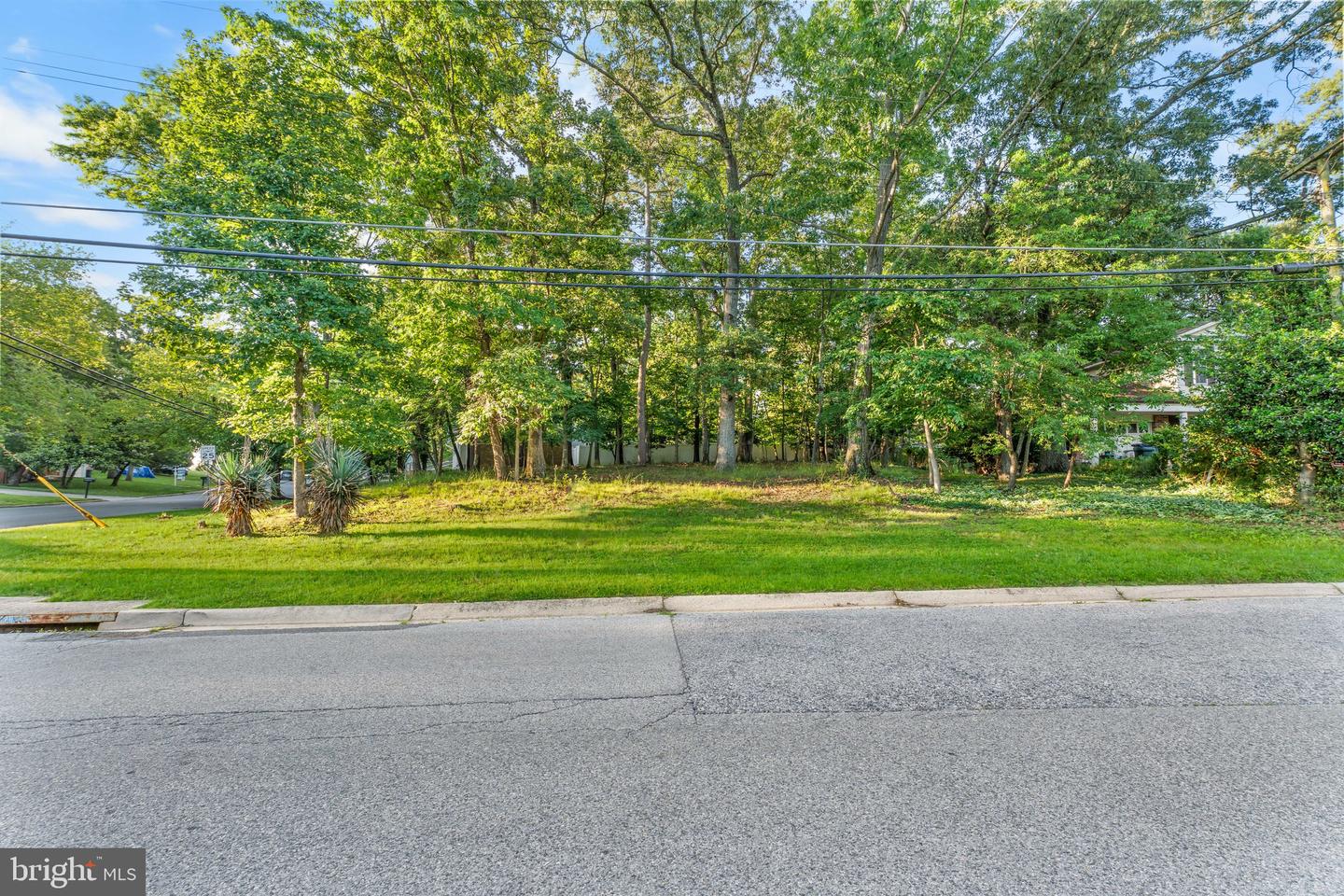 600 Kings Ln Property Photo 2