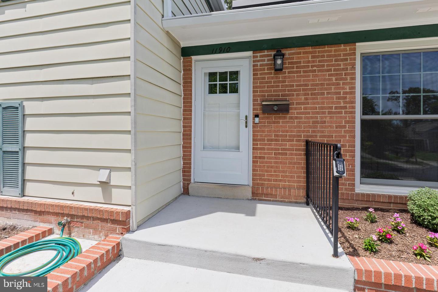 11910 Callow Ter Property Photo 3