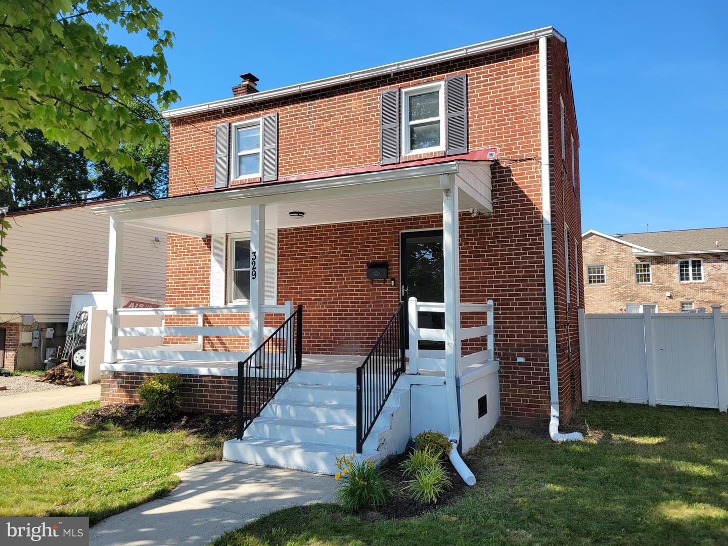 329 Talbott Ave Property Photo 2