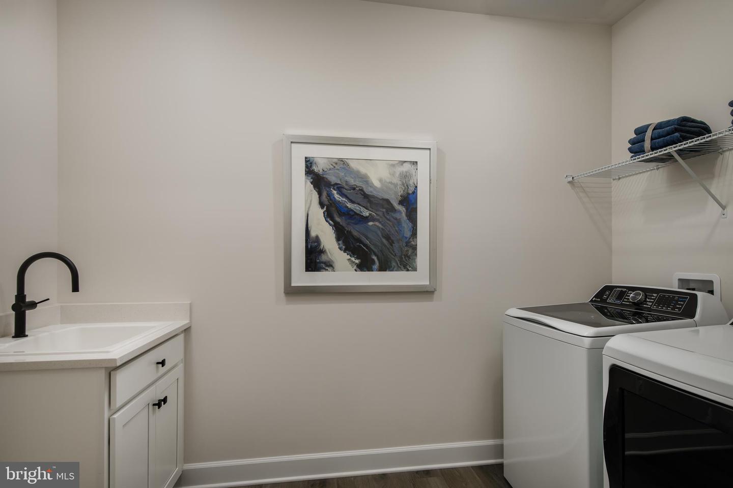 137 Collington Pl Property Photo 23