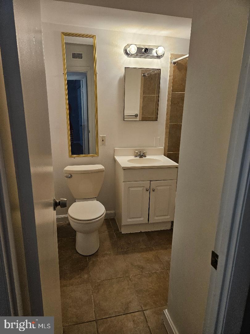 3936 Stone Gate Dr #d Property Photo 5