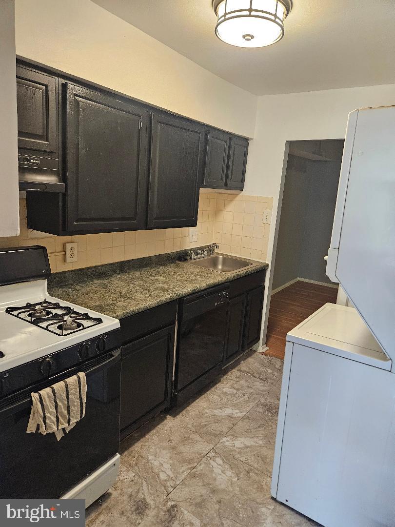 3936 Stone Gate Dr #d Property Photo 27