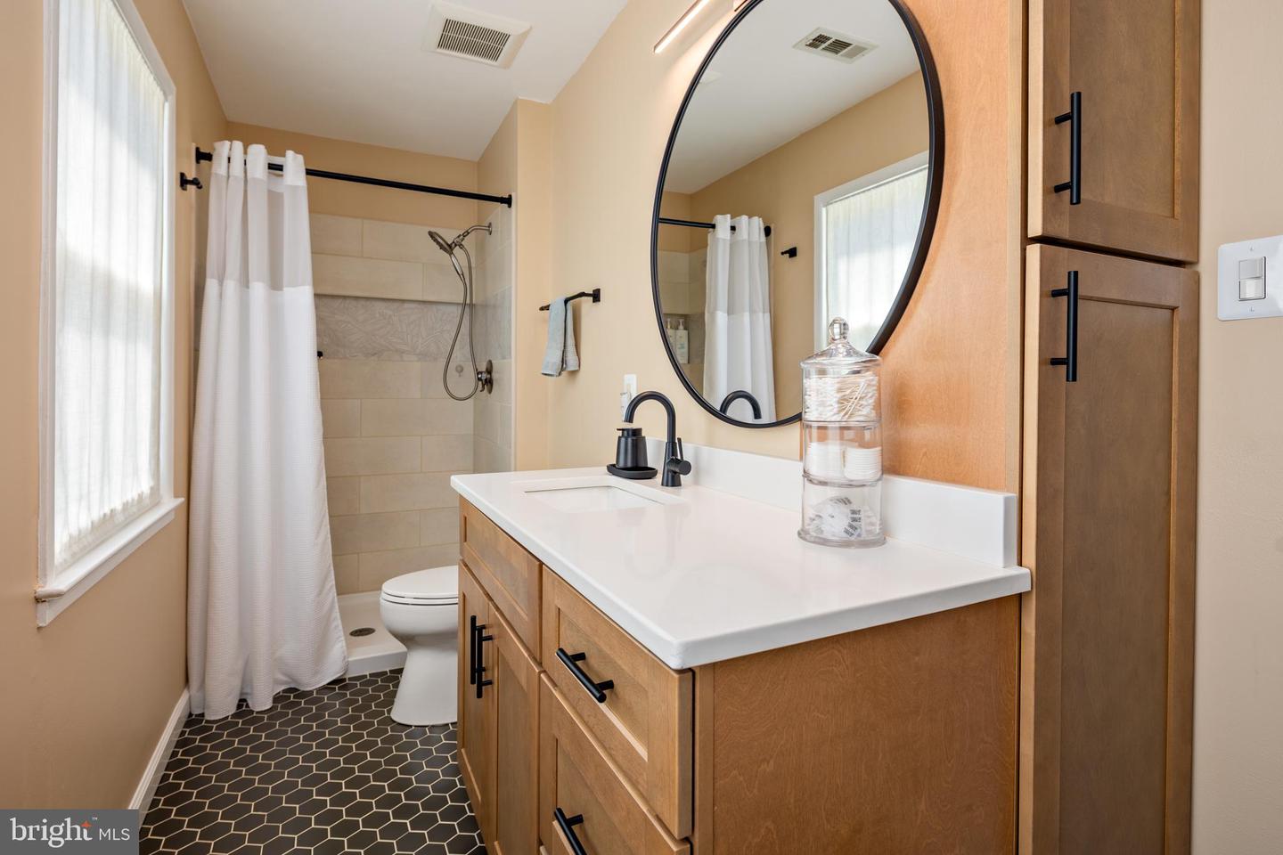 15005 Narrows Ln Property Photo 23