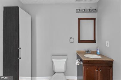 10907 Daniel Sim Ct Property Photo 26