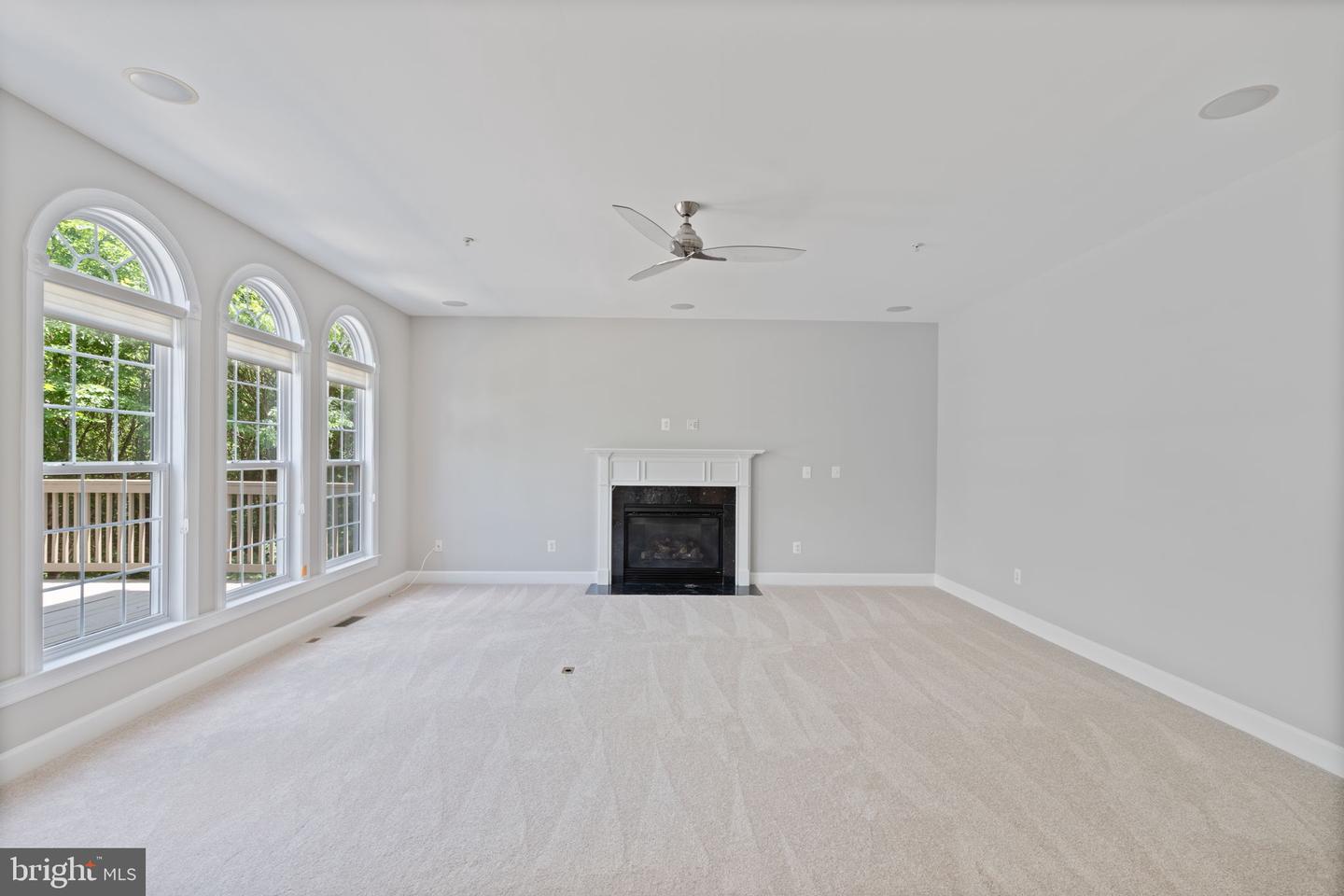 15436 Symondsbury Way Property Photo 17