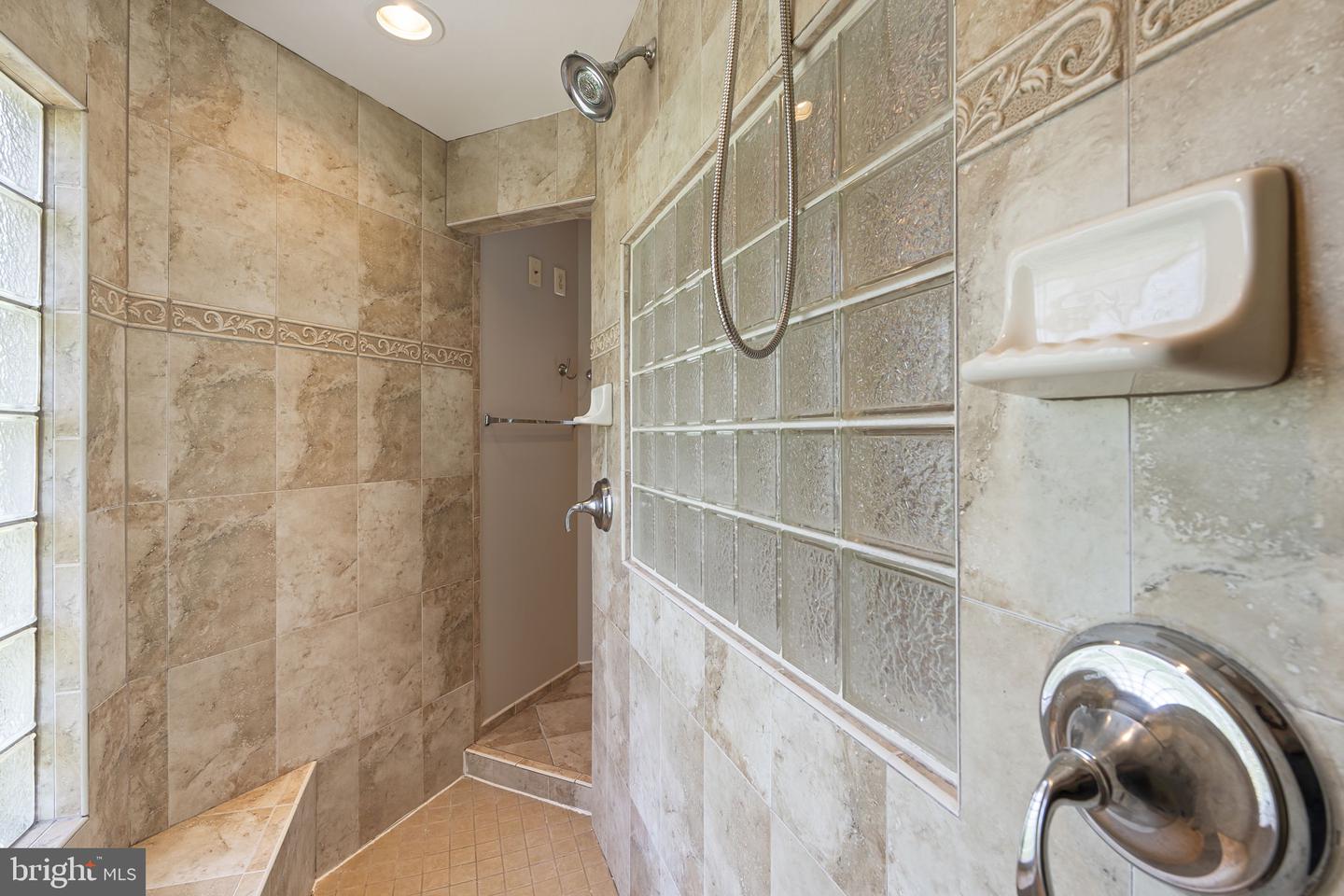 15436 Symondsbury Way Property Photo 31