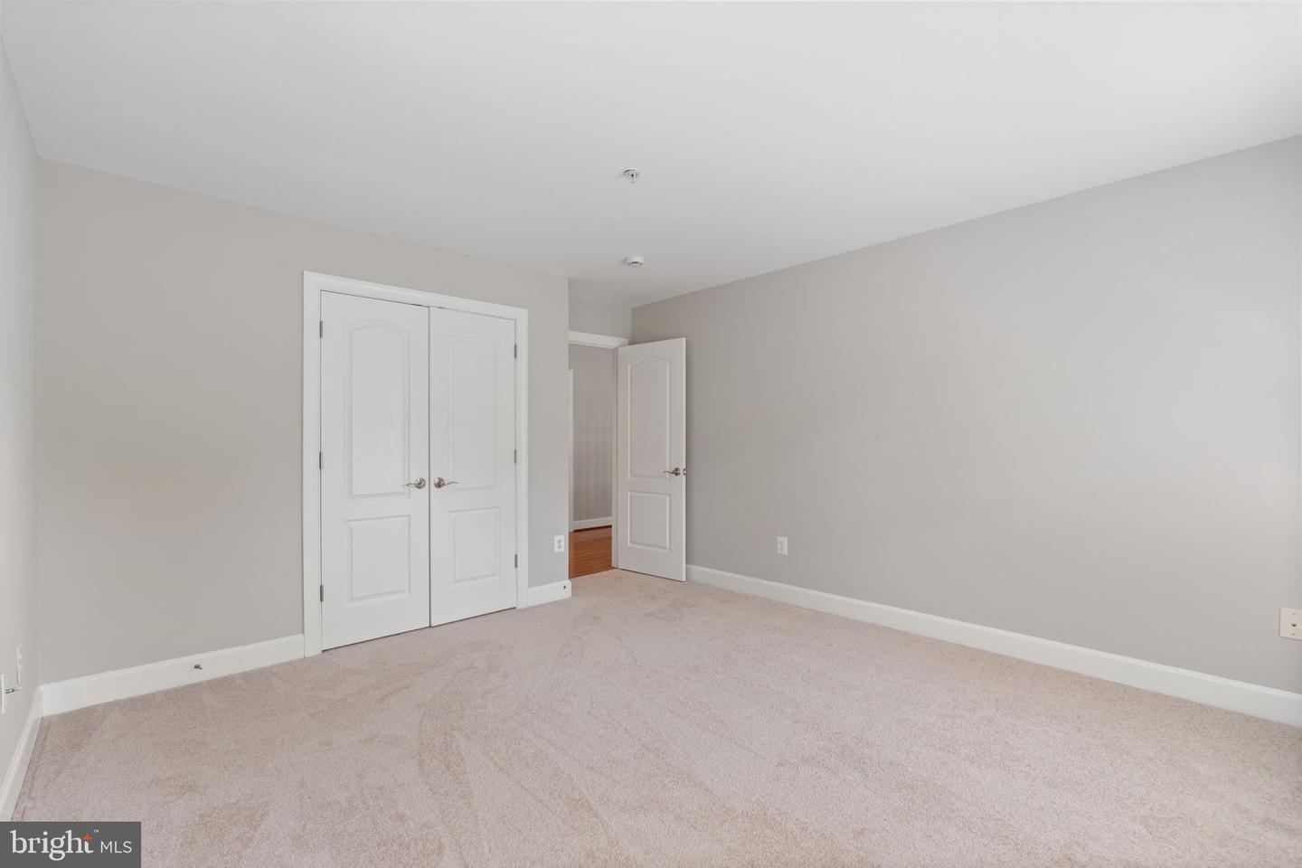 15436 Symondsbury Way Property Photo 34