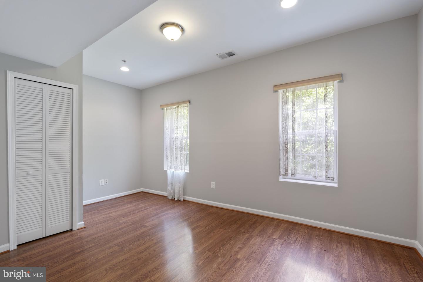 15436 Symondsbury Way Property Photo 37
