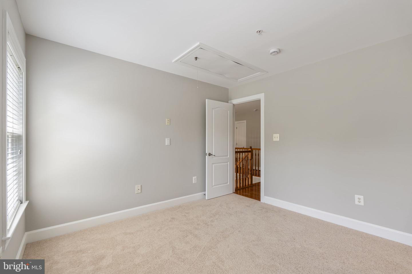 15436 Symondsbury Way Property Photo 40