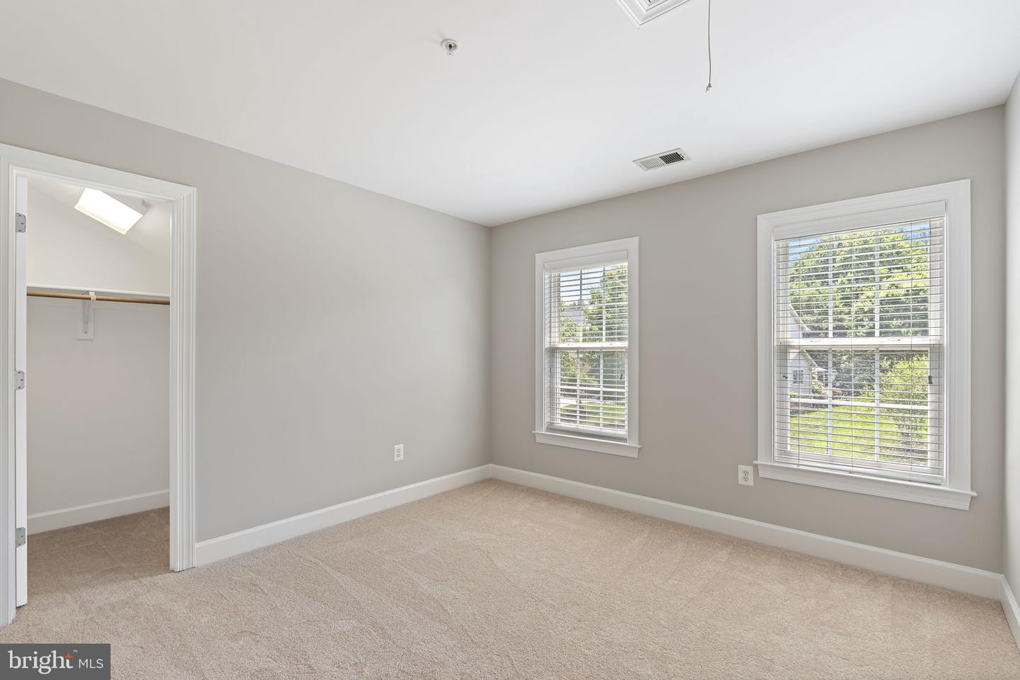 15436 Symondsbury Way Property Photo 41