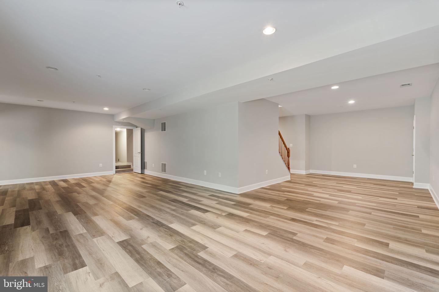 15436 Symondsbury Way Property Photo 44