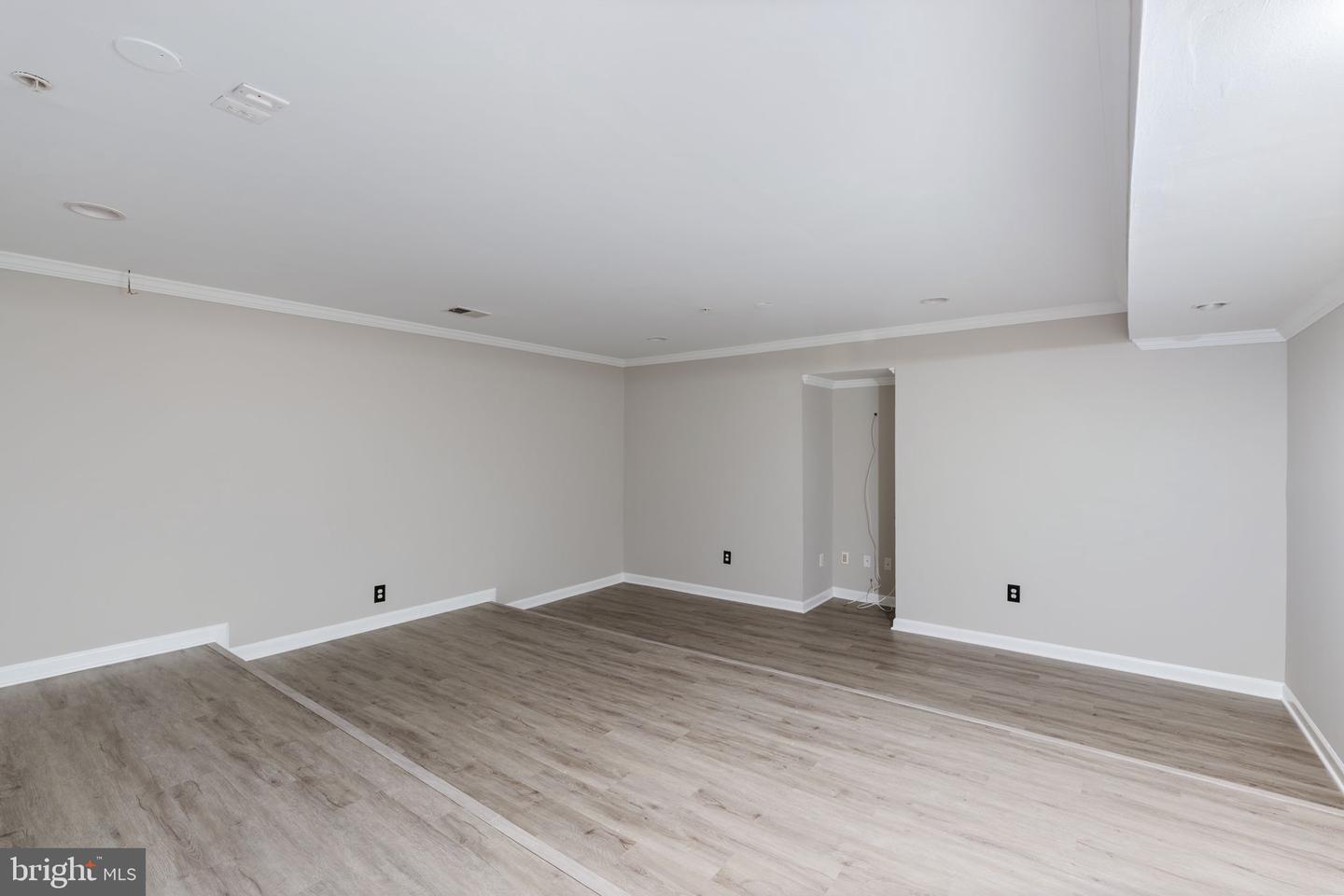 15436 Symondsbury Way Property Photo 45