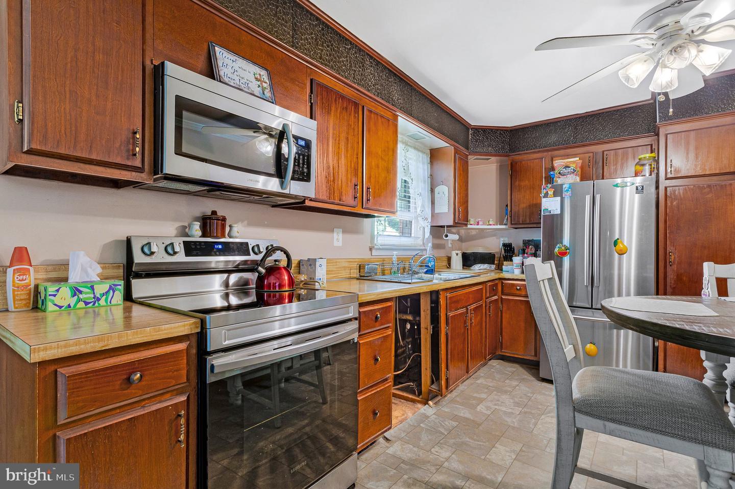 12102 Wimbleton St Property Photo 18