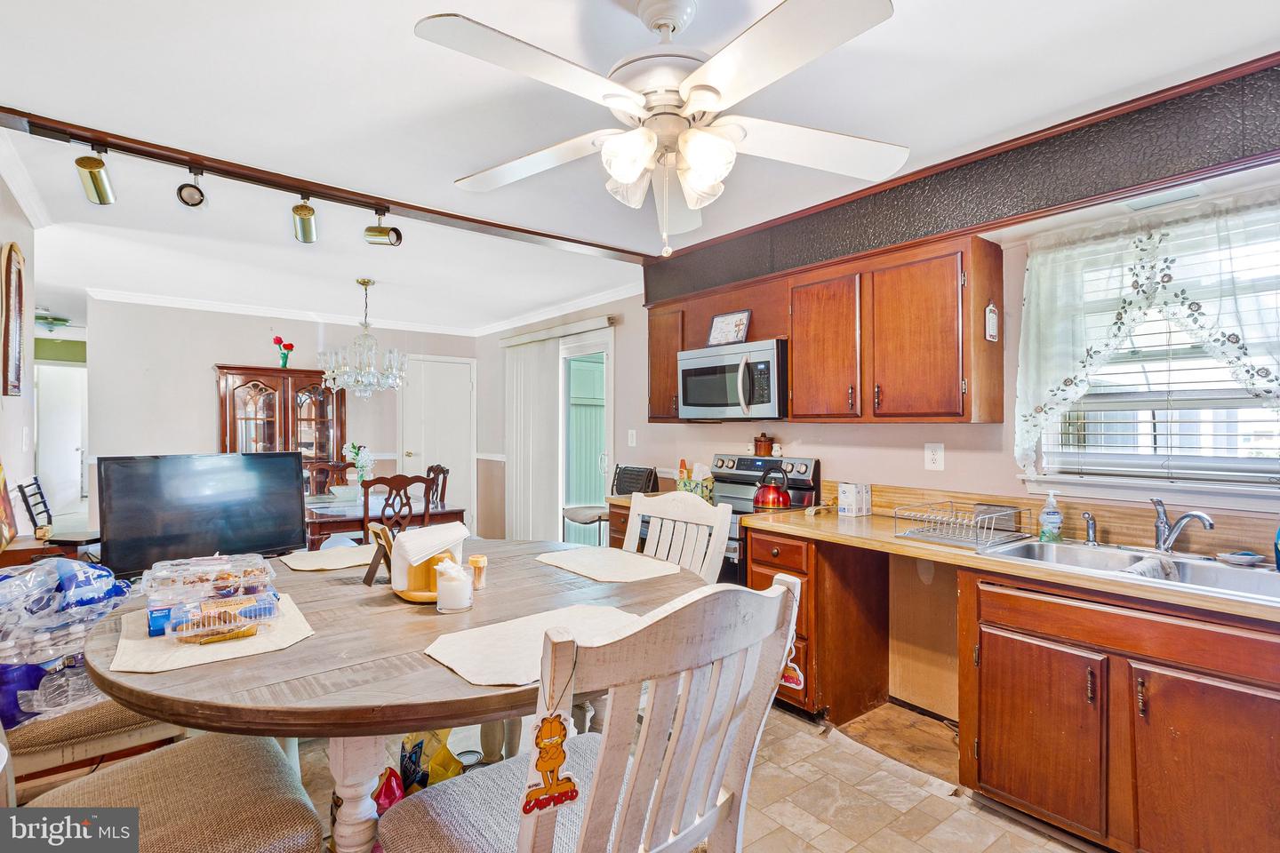12102 Wimbleton St Property Photo 20