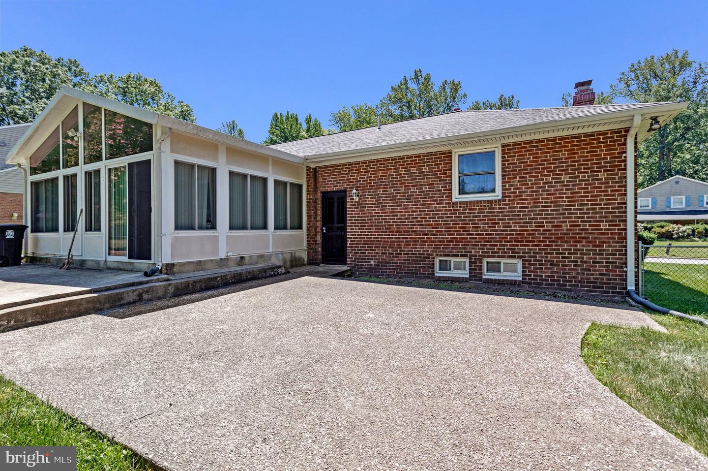 12102 Wimbleton St Property Photo 36