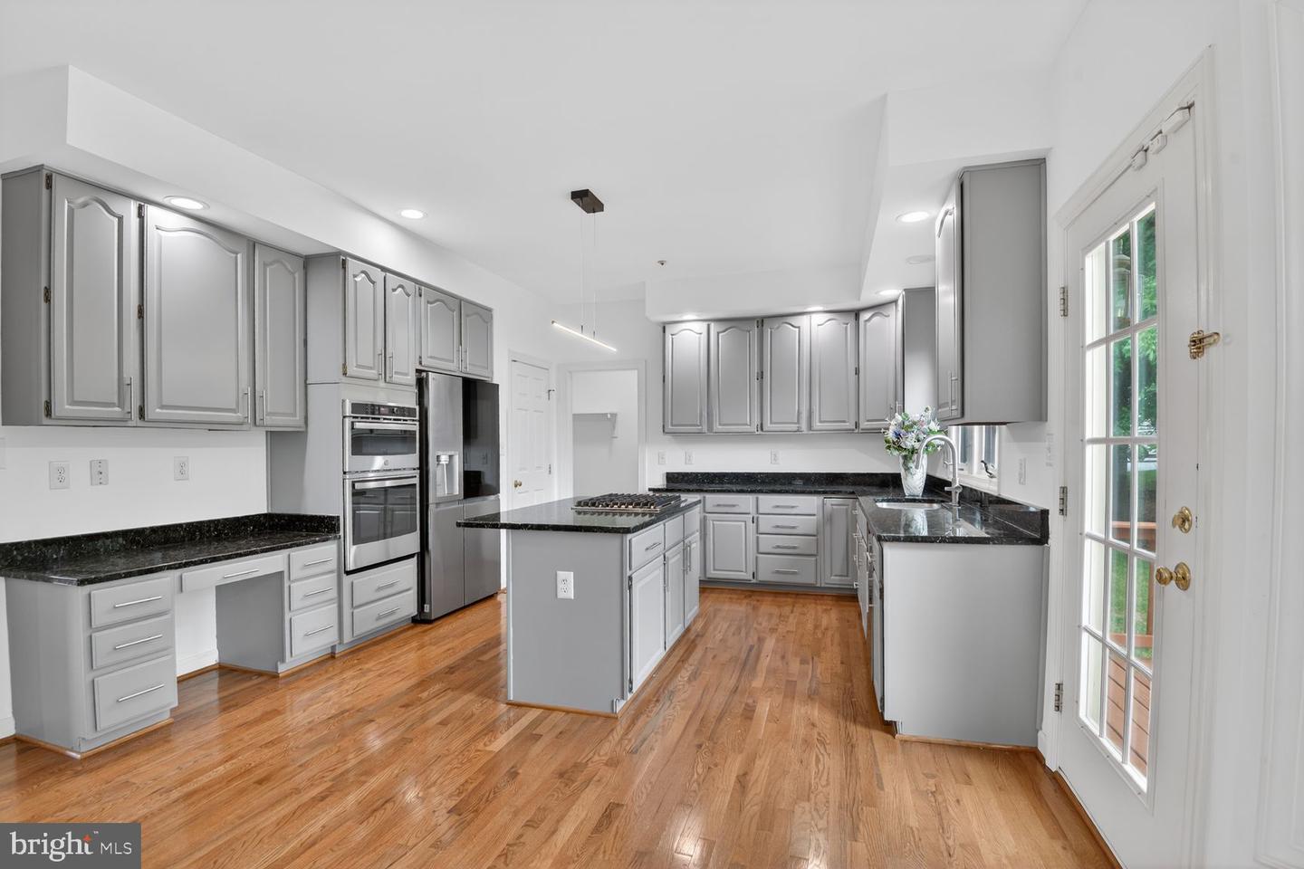 11901 Shakespeare Ct Property Photo 24