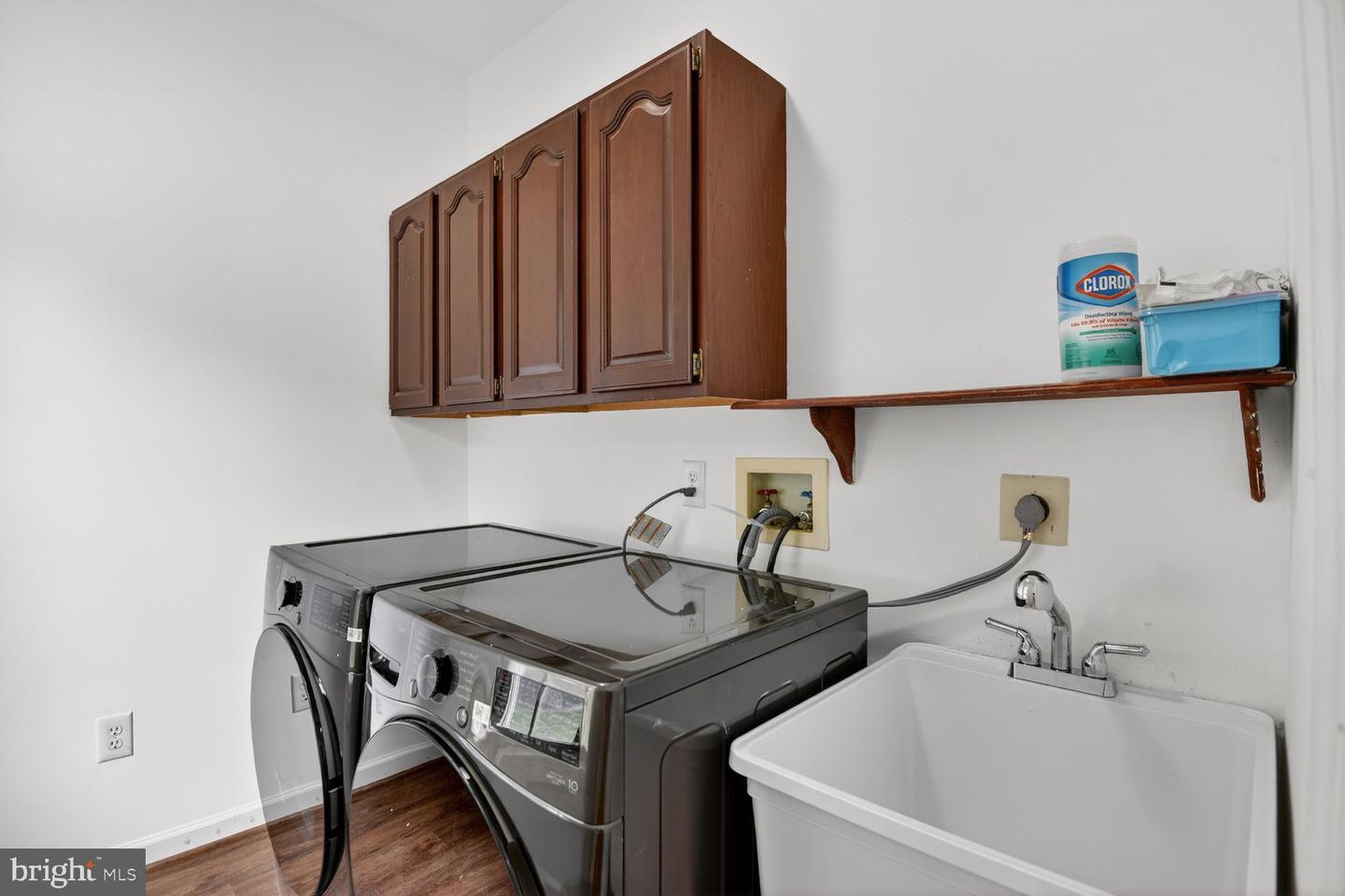 11901 Shakespeare Ct Property Photo 28