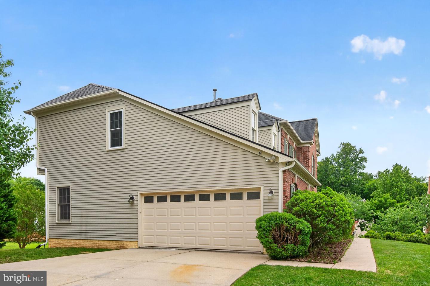 11901 Shakespeare Ct Property Photo 52
