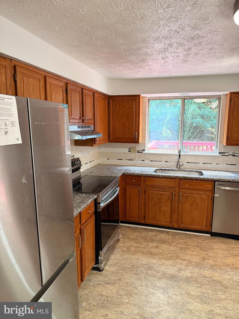 13514 Steeplechase Dr Property Photo 10