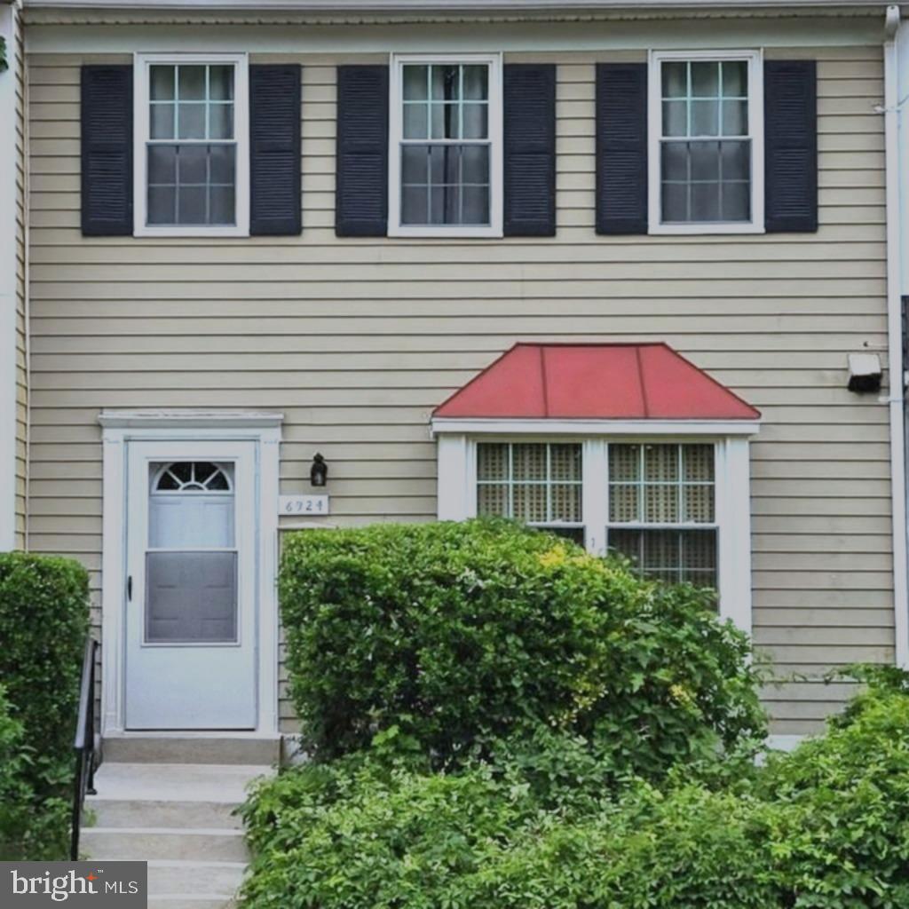 6924 Woodstream Ln Property Photo 1