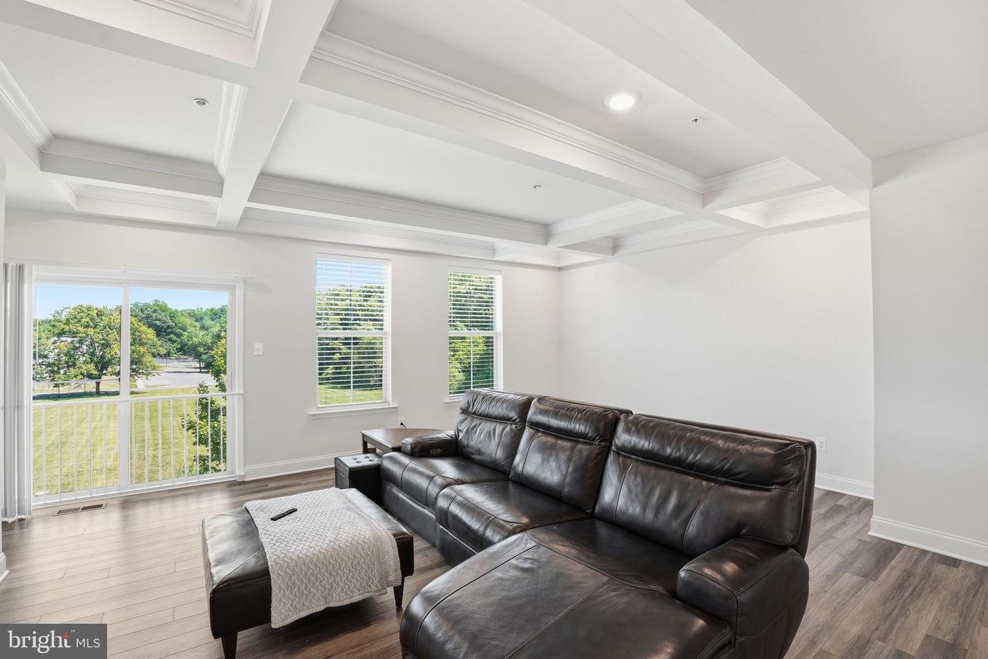 16572 Fife Way Property Photo 6