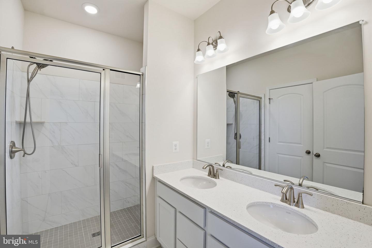 16572 Fife Way Property Photo 13