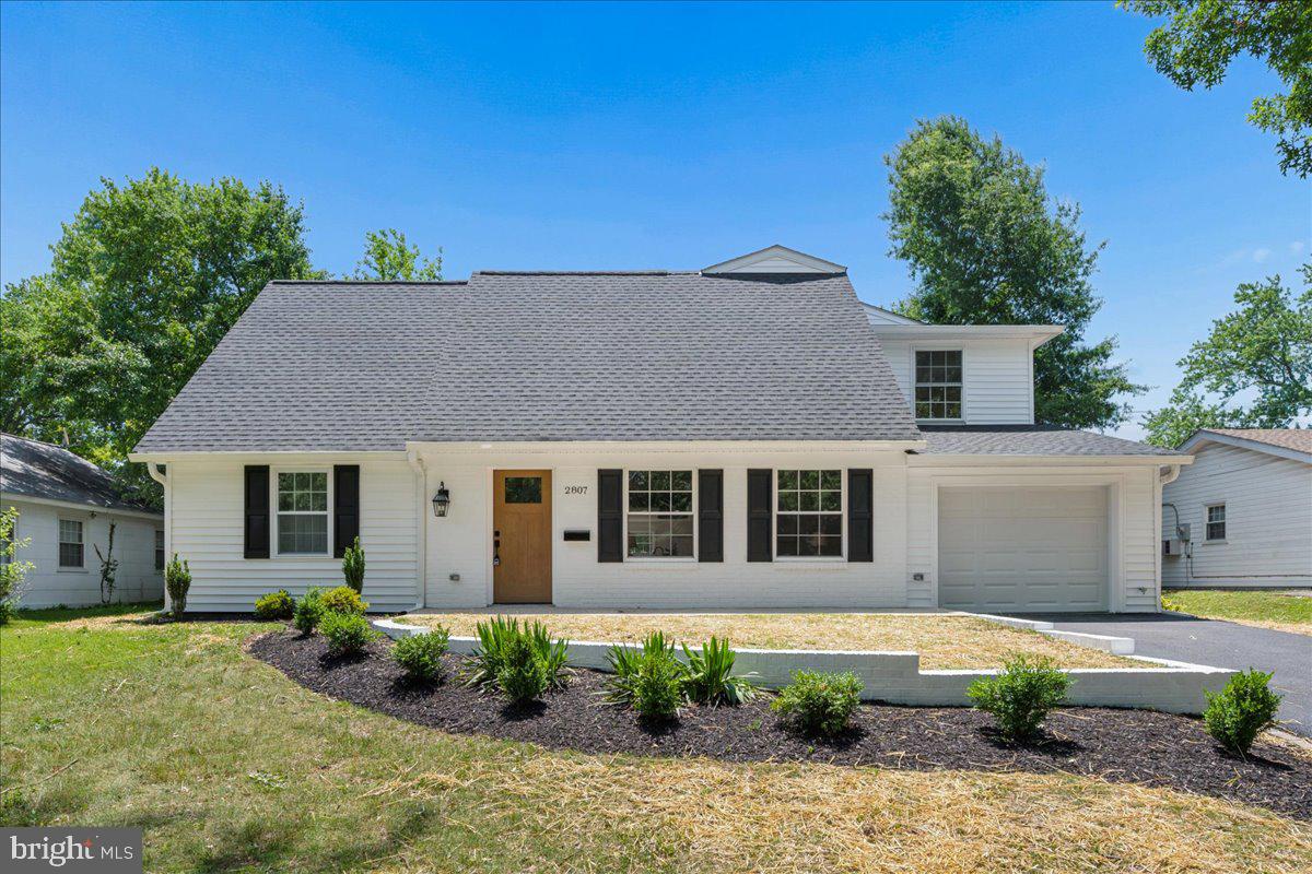2807 Barberry Ln Property Photo 1