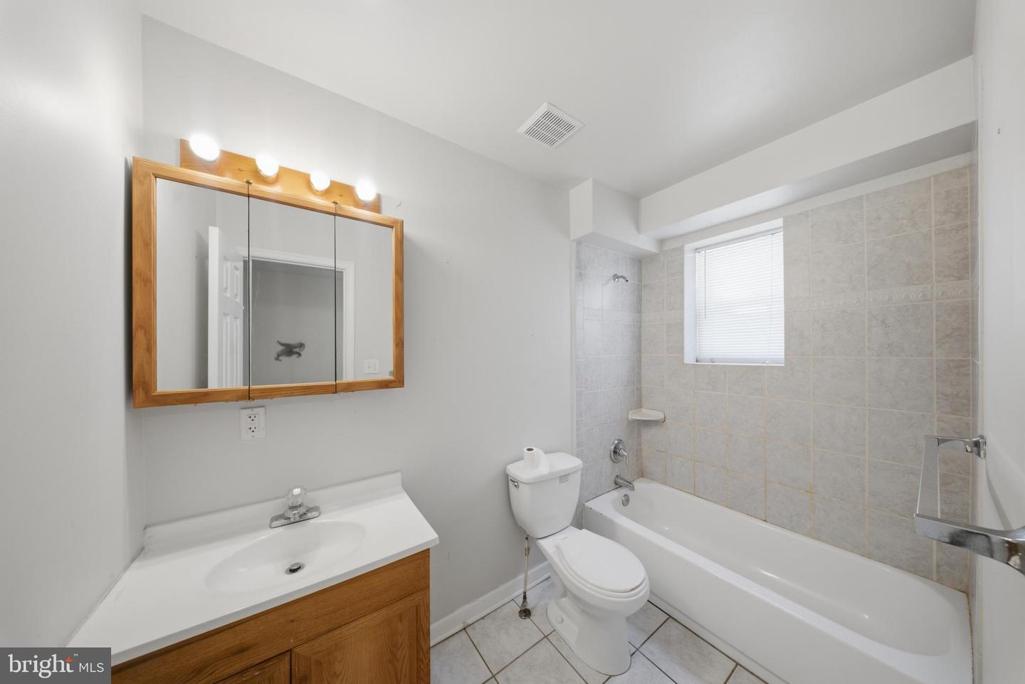 7611 Temple Hill Rd Property Photo 8