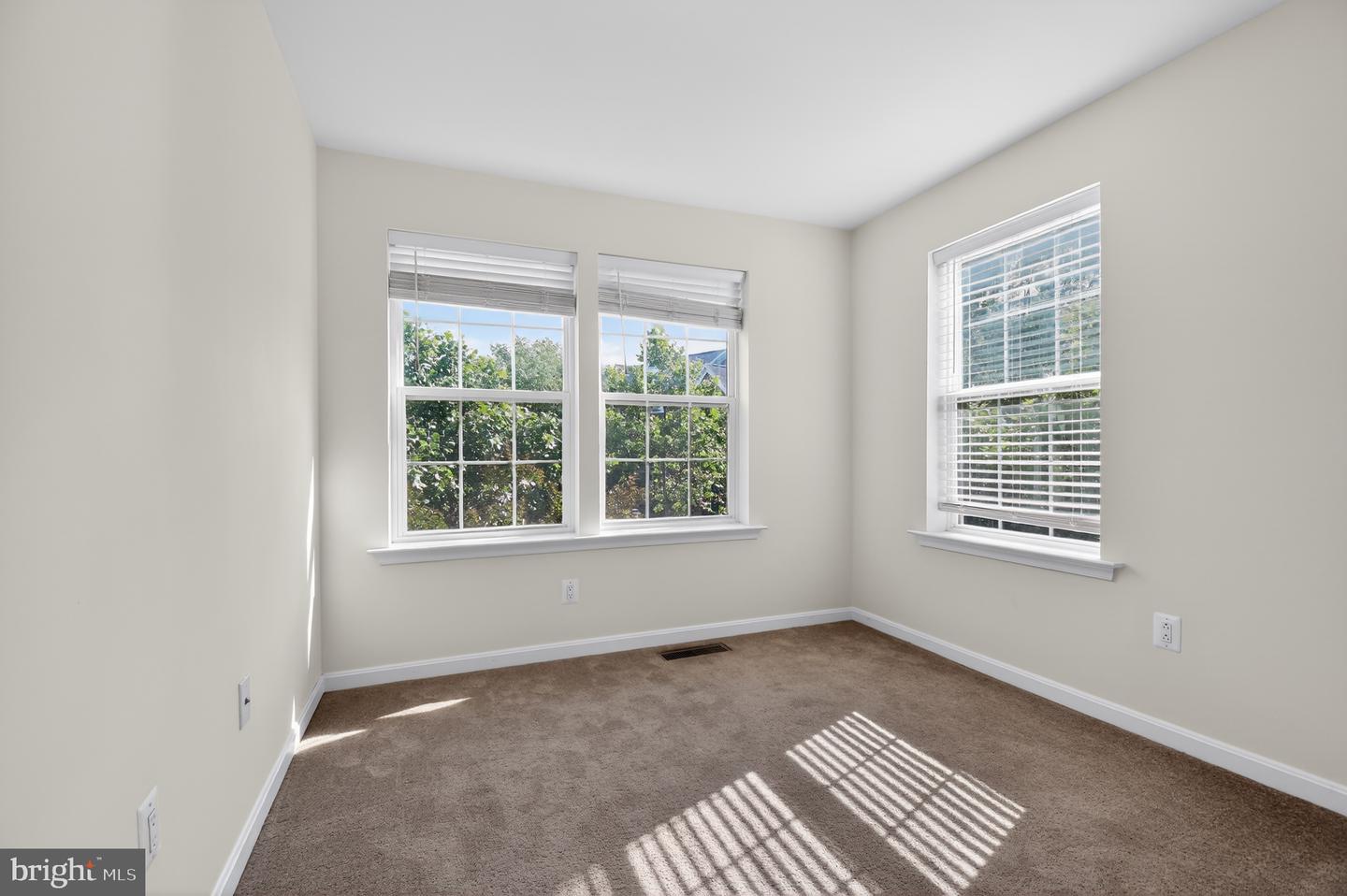 1725 Fernwood Dr Property Photo 12