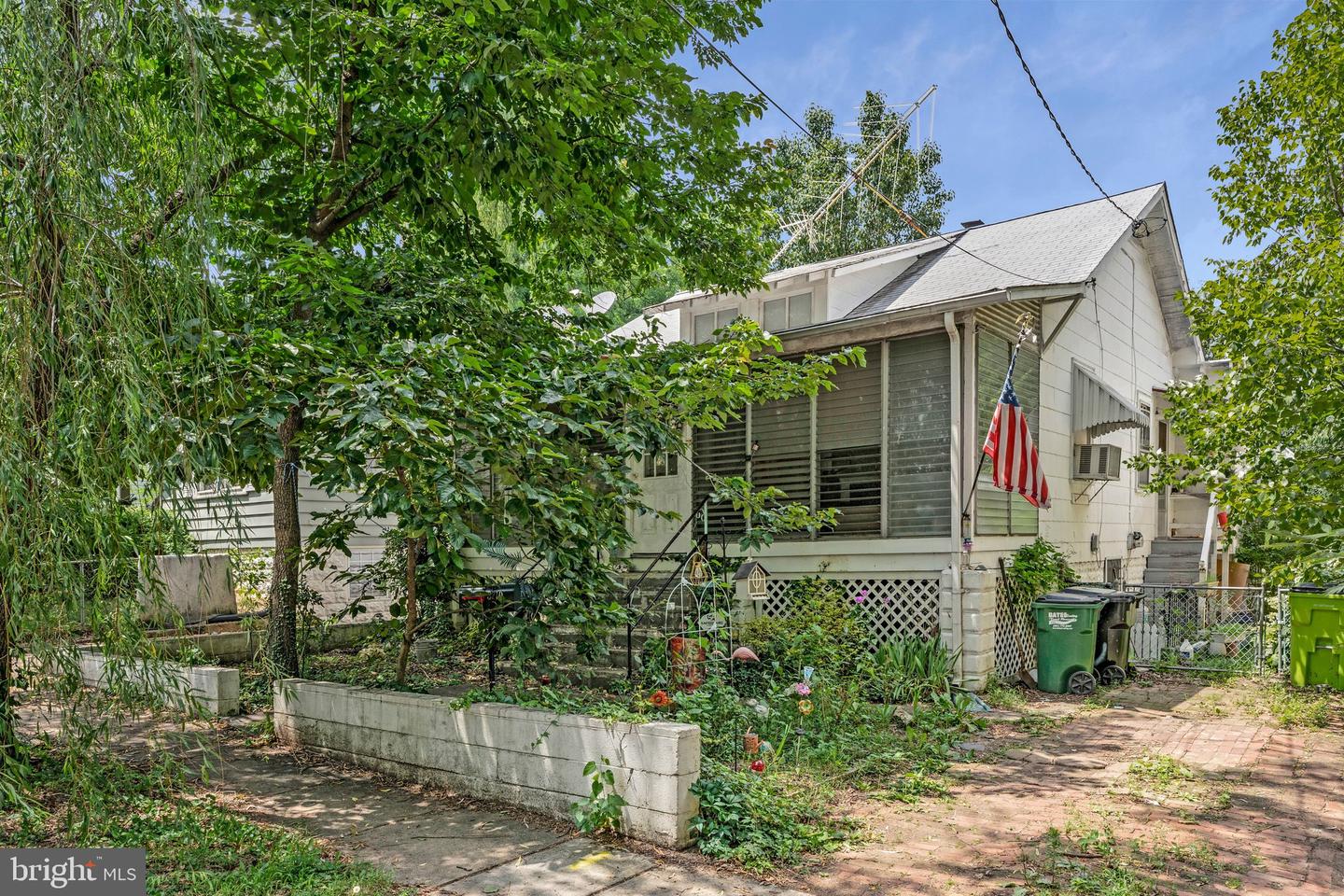 3710 Shepherd St Property Photo 1