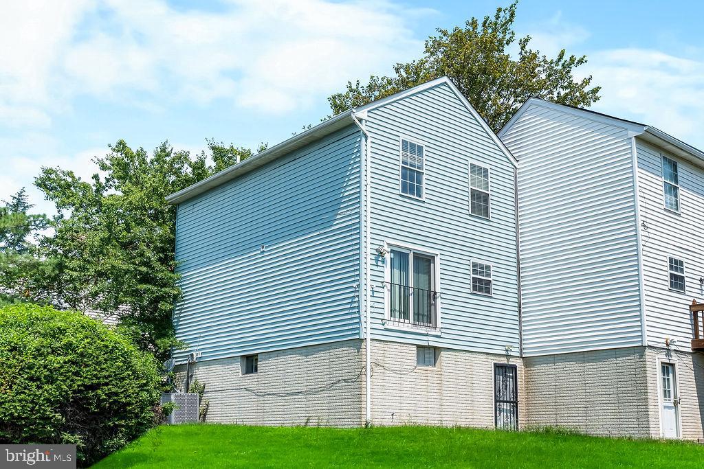 4201 Bar Harbor Pl Property Photo 4
