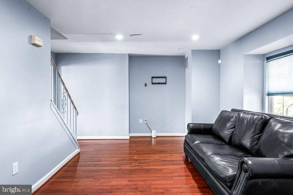 4201 Bar Harbor Pl Property Photo 5