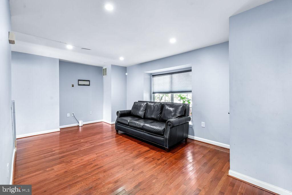 4201 Bar Harbor Pl Property Photo 6
