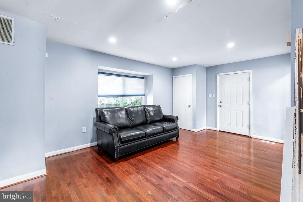 4201 Bar Harbor Pl Property Photo 7