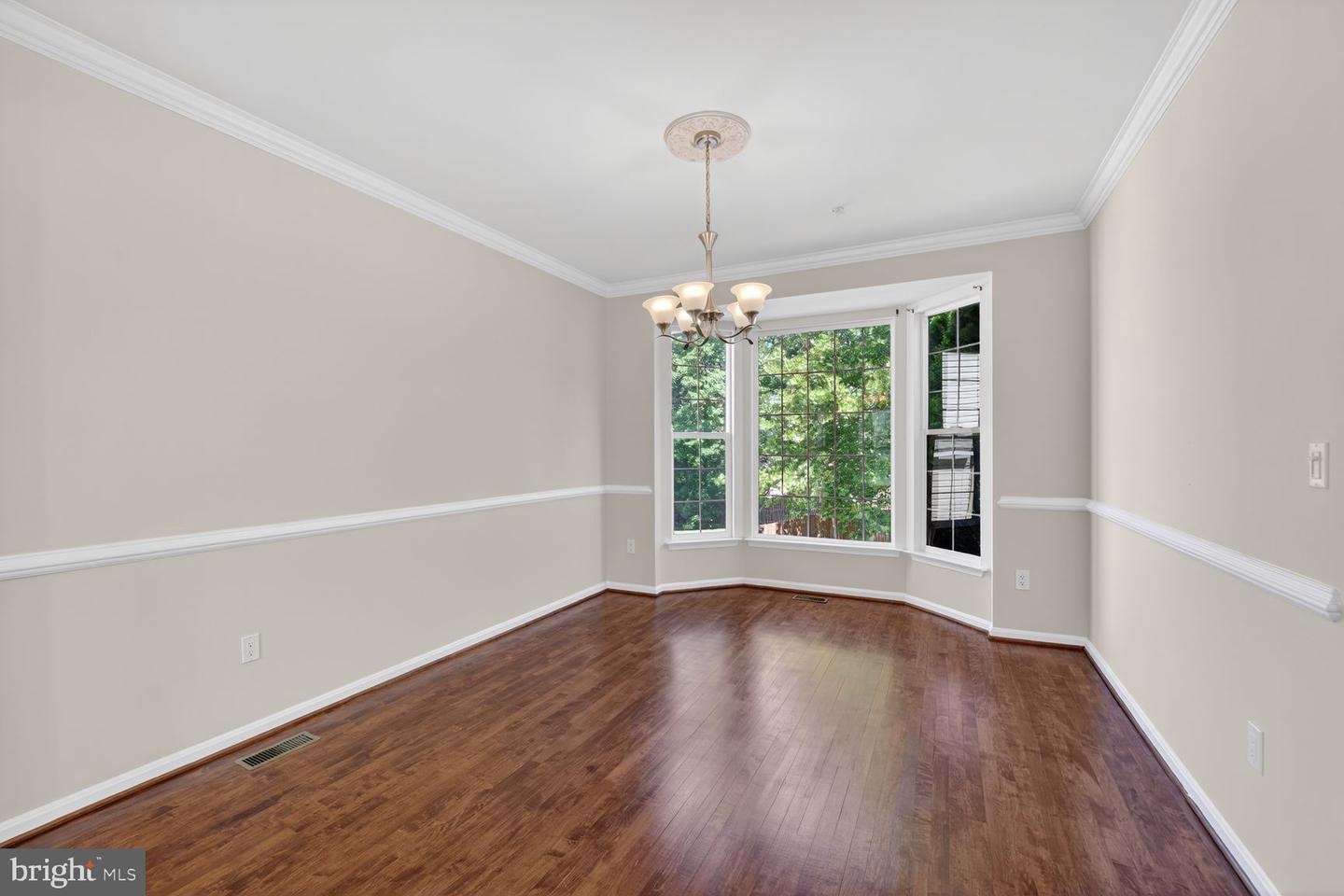 7712 Blue Point Ave Property Photo 10