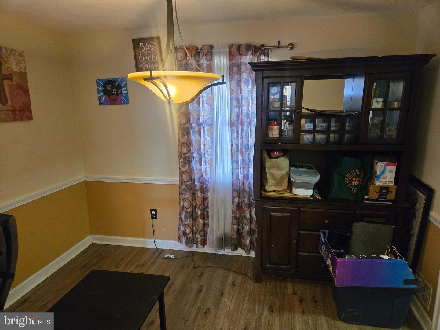 2345 Iverson St Property Photo 9