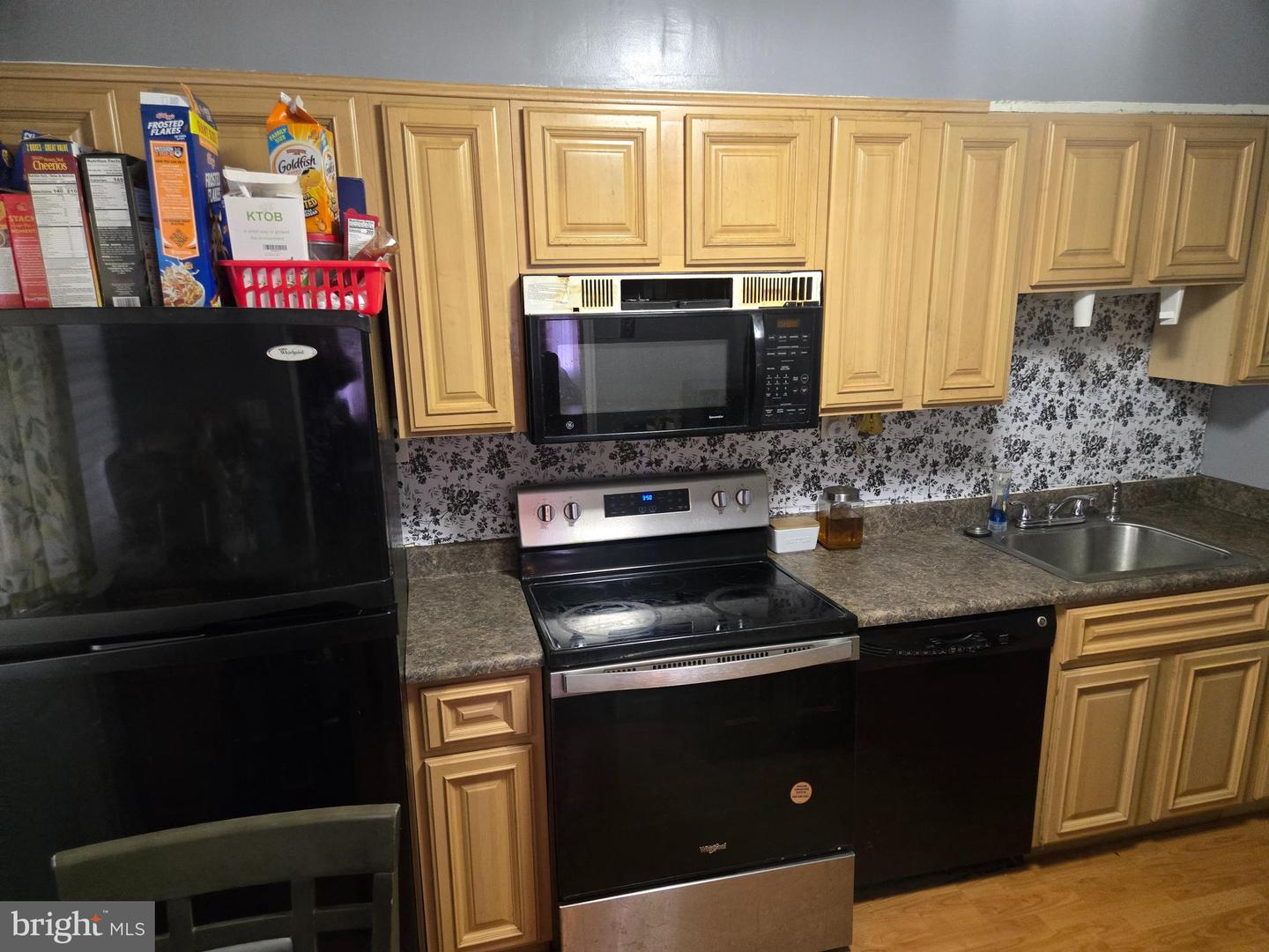 2345 Iverson St Property Photo 11