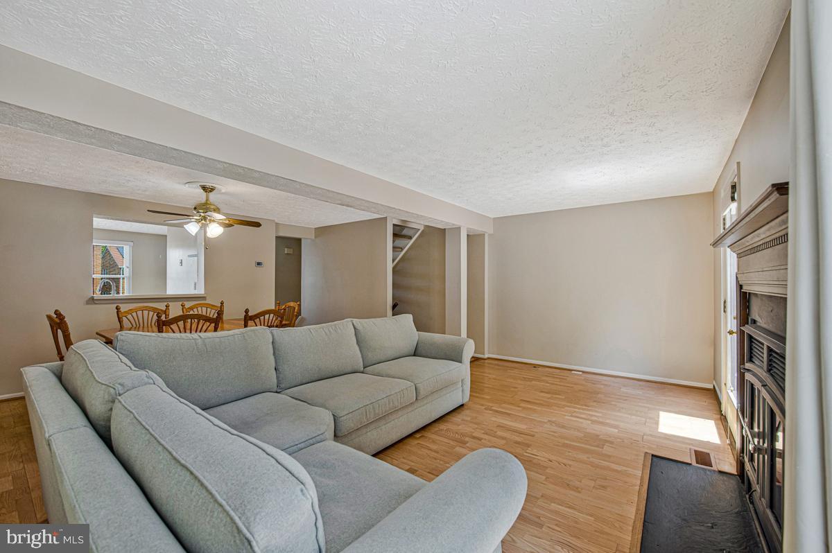 7544 Mandan Rd Property Photo 12