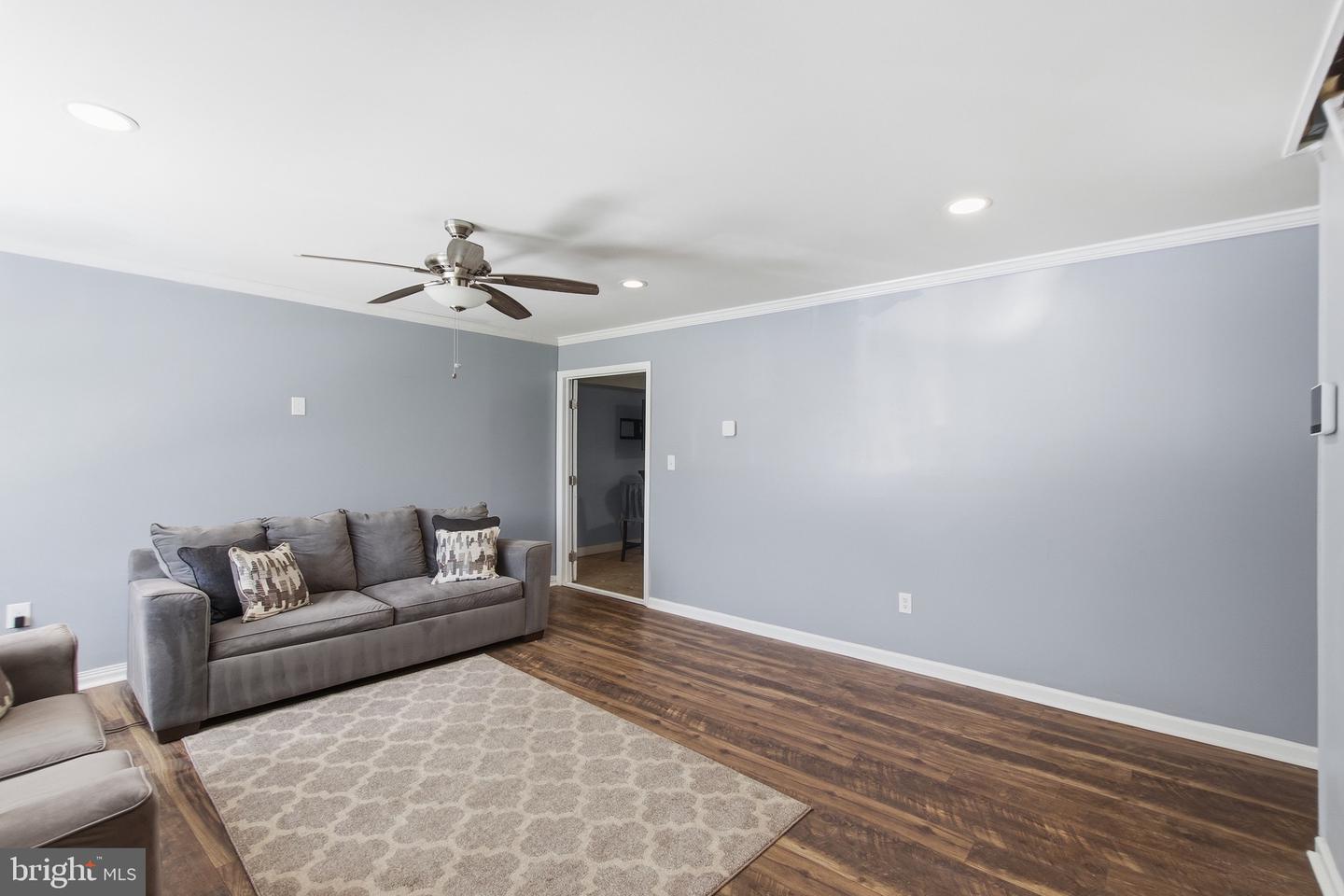 2800 Federal Property Photo 4