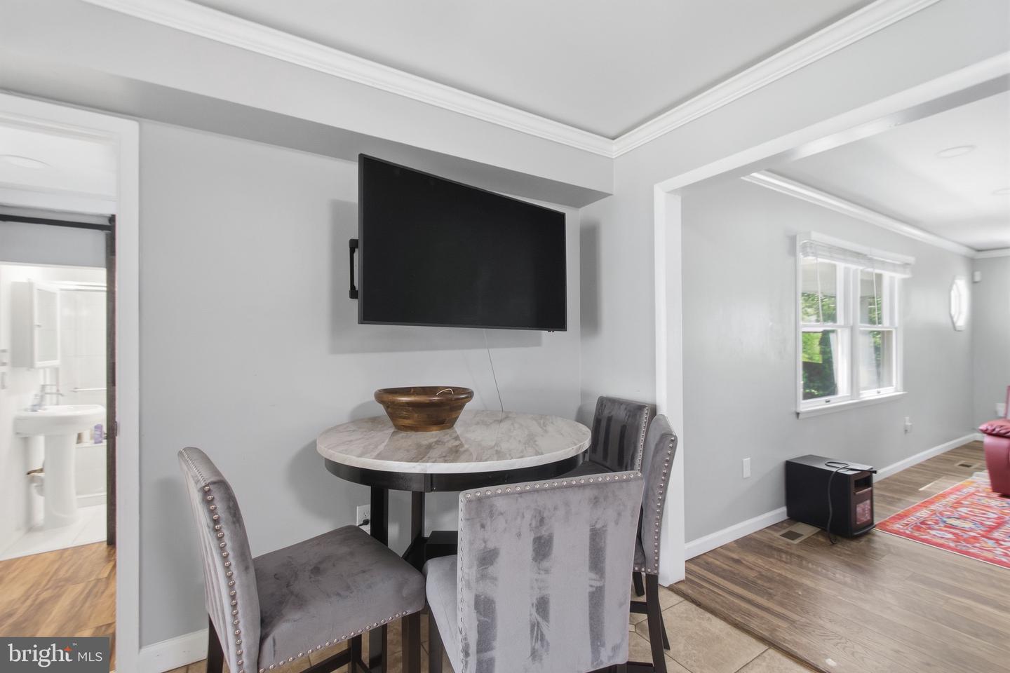 2800 Federal Property Photo 7