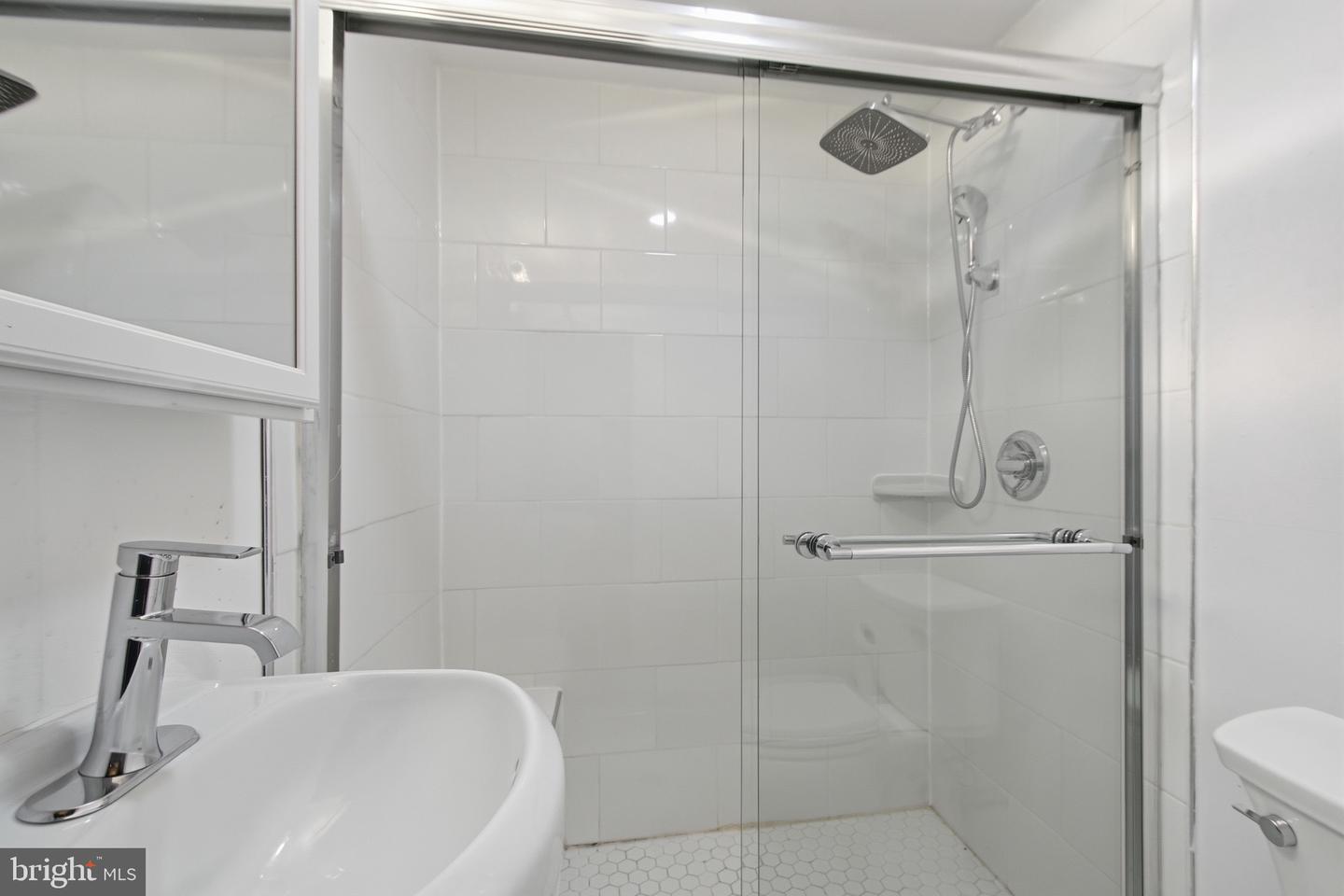 2800 Federal Property Photo 24