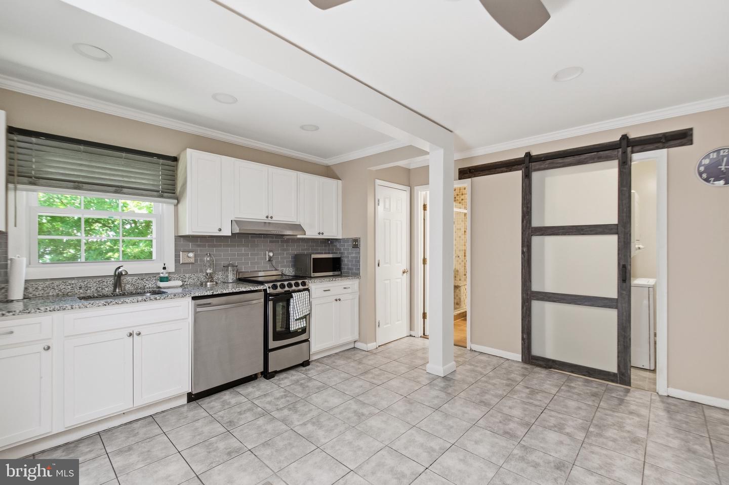 2800 Federal Property Photo 34