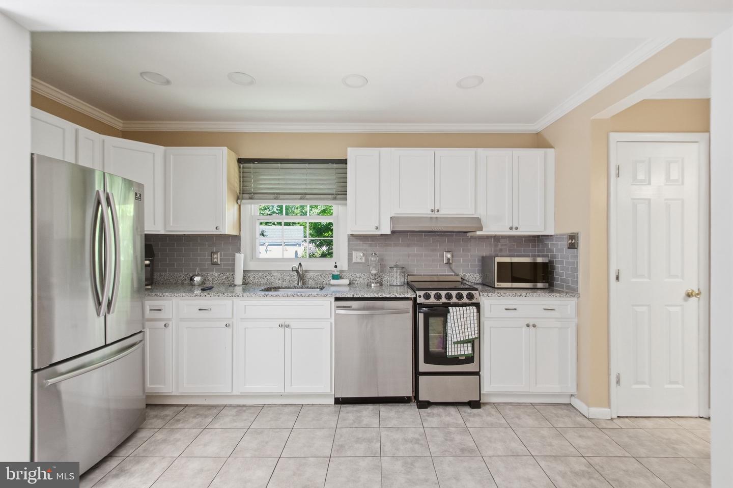 2800 Federal Property Photo 36