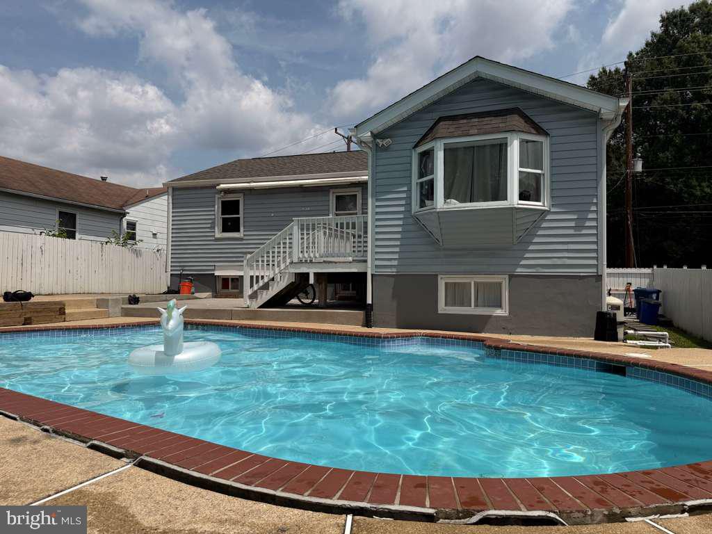 5923 Berwyn Rd Property Photo 1